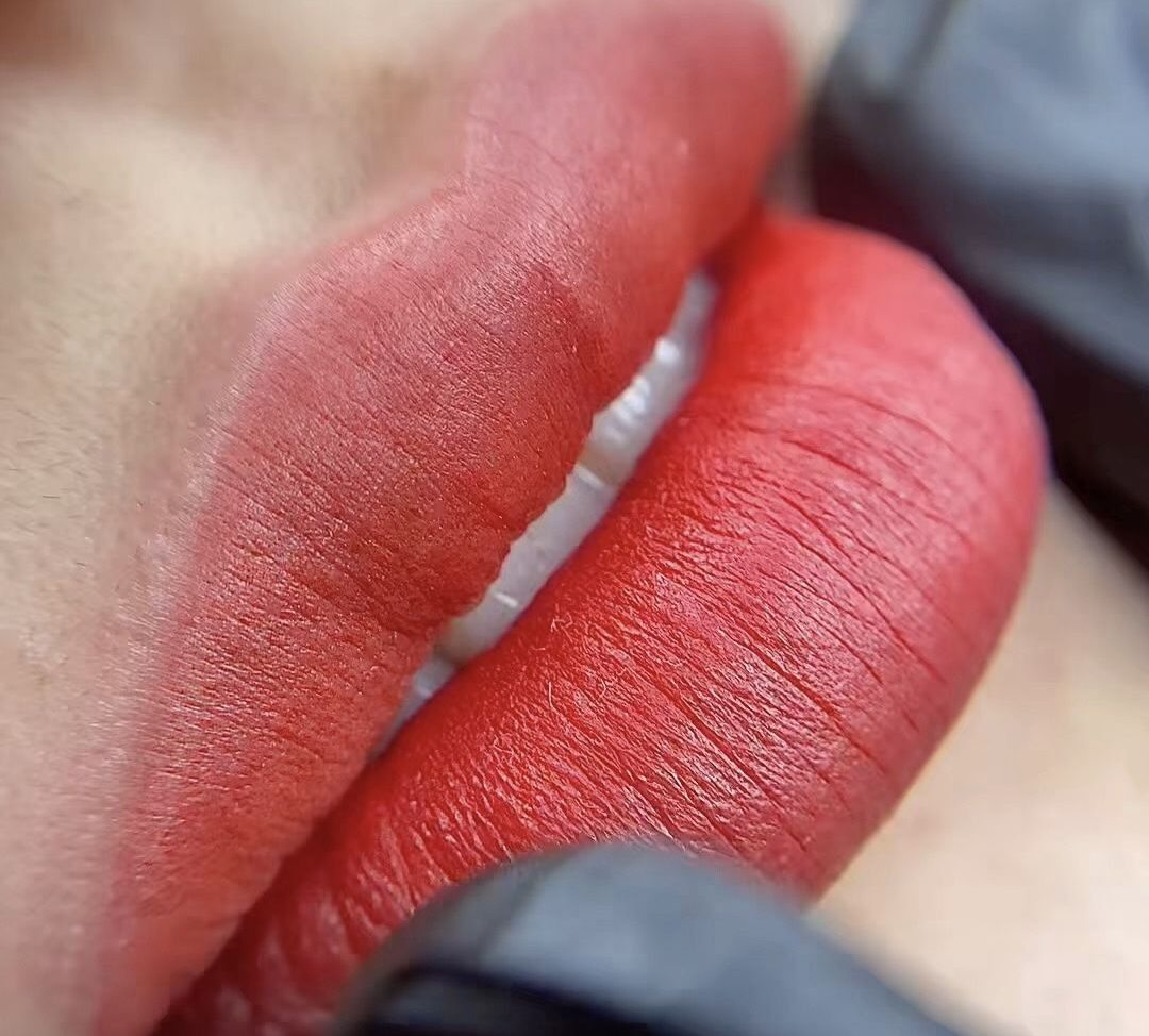 So sánh phun môi nano và phun môi collagen: Nên chọn công nghệ nào?