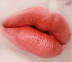 Phun môi màu cam đào: lựa chọn hoàn hảo cho nàng thích vẻ đẹp trong trẻo