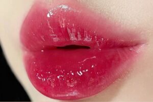 Phun môi màu hồng mận: lựa chọn lý tưởng cho nàng thích tone trầm sang