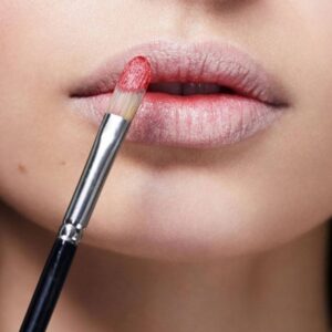 Câu chuyện đôi môi không ăn son và cái kết ngọt ngào 1 ôi môi không ăn son từng là nỗi ám ảnh của rất nhiều phụ nữ hiện đại