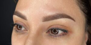 Phun mày rải hạt ombre là gì? Kỹ thuật tạo hiệu ứng tự nhiên 2025 1 Phun mày rải hạt ombre là gì? Kỹ thuật tạo hiệu ứng tự nhiên 2025