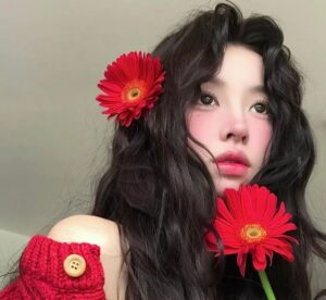 Gen Z đang chuộng phun môi màu hồng đỏ: trẻ trung, nổi bật, dễ phối make-up