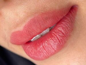 Phun môi màu hồng trầm: tone sang nhẹ cho đôi môi quyến rũ tự nhiên