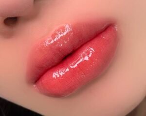 Phun môi màu hồng đỏ là gì? Màu lên có đẹp và hợp da không?