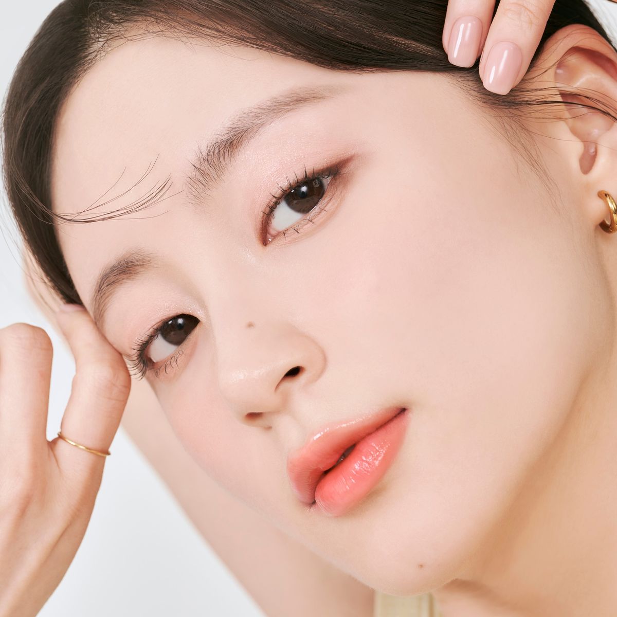 Tại sao phun môi màu hồng cam san hô là tone must-try cho nàng mê style nữ tính?