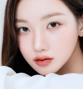 Phun môi màu hồng cam san hô