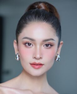 3 dáng mày giúp gương mặt sang hơn: bí mật khiến phụ nữ hiện đại trở nên cuốn hút 3 3 dáng mày giúp gương mặt sang hơn: bí mật khiến phụ nữ hiện đại trở nên cuốn hút