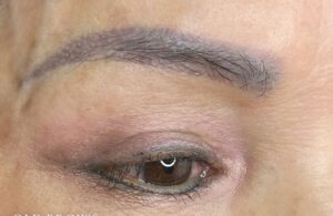 Nên xoá hay nên sửa phun xăm cũ? Hướng dẫn ra quyết định 2026 1 Phun mày chỉnh sửa – Khi nào nên xoá, khi nào nên dặm?