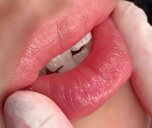 Phun môi màu hồng ổi có bền không? những yếu tố ảnh hưởng độ lên màu