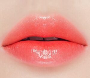Phun môi màu cam đào: vì sao được nhiều chị em yêu thích?