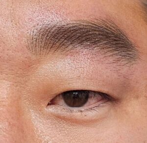 Ai nên và không nên phun mày sợi Hairstroke?