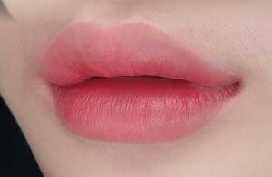 Ombre Lip 2026: Chuyển màu đậm – nhạt có còn được ưa chuộng?