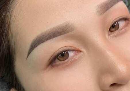 Phun mày ombre là gì? Xu hướng phun xăm chân mày mềm mại đang hot 3 Phun chân mày ombre có đắt không? Có phát sinh chi phí không?