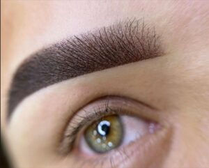 Phun mày shading khác gì phun mày ombre? So sánh chi tiết