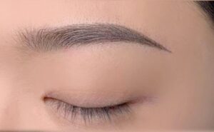 Phun mày tự nhiên là gì? Tiêu chí đánh giá một dáng mày đẹp chuẩn khuôn mặt