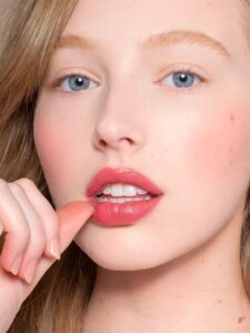 Phun môi 2026: Công nghệ không đau – lên màu chuẩn