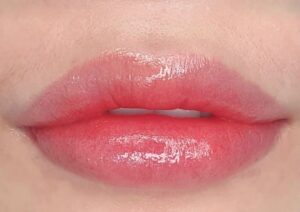 Phun môi bao lâu thì lên màu chuẩn? Mốc thời gian chuẩn theo từng cơ địa