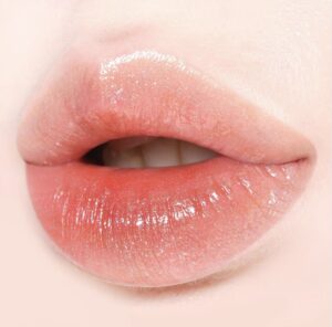 Phun môi không bám màu – Giải pháp mới nhất tại spa 2026