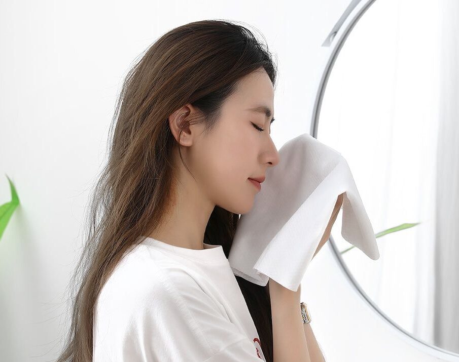 Phun môi kiêng nước bao lâu là đúng? Kiêng sai dễ hỏng màu