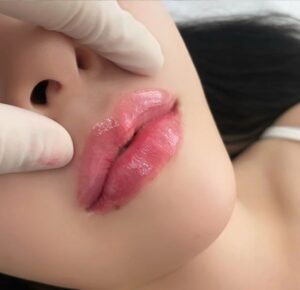 Phun môi màu hồng sữa: lựa chọn tiểu thư ngọt ngào, xinh mà không sến