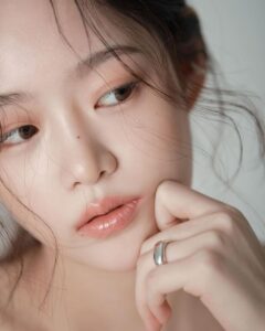 Phun môi màu cam nude: lựa chọn hoàn hảo cho nàng thích vẻ đẹp tự nhiên