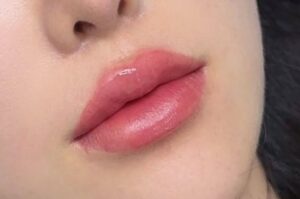 Phun môi màu hồng sữa: tone môi được Gen Z yêu thích vì quá xinh