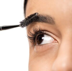 Chăm sóc sau phun mày 2026: Hướng dẫn mới giúp mày bền màu – tự nhiên