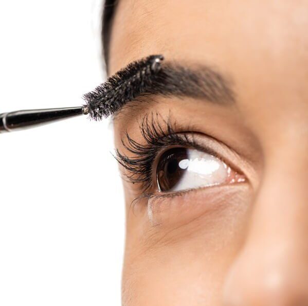 Chăm sóc sau phun mày 2026: Hướng dẫn mới giúp mày bền màu – tự nhiên