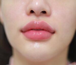 phun môi màu nào tự nhiên nhất