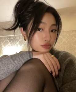 Phun môi cho da ngăm – Top màu đẹp 2026