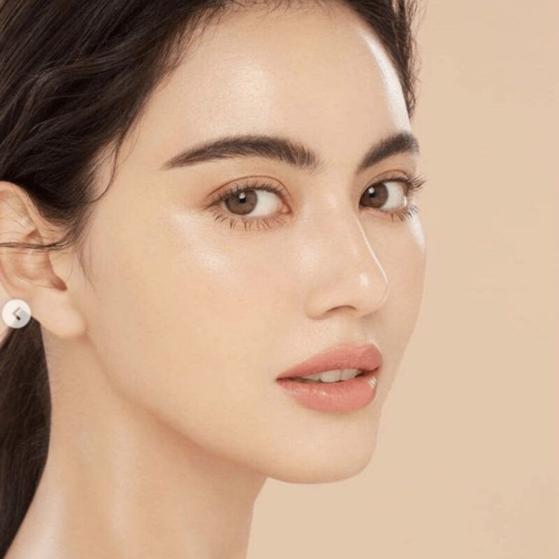 Chân mày chuẩn sẽ làm gương mặt nhẹ hơn, hiền hơn