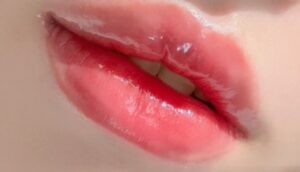 Phun môi màu hồng cam: lựa chọn cho nàng thích vẻ đẹp trẻ trung, năng động