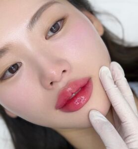 Phun môi màu hồng phấn: lựa chọn tiểu thư ngọt ngào, xinh mà không sến