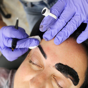 Xem ngày xăm chân mày 2025: ngày đẹp, giờ tốt và điều kiêng kỵ cần biết