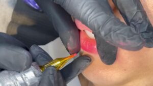 Kỹ thuật đi kim trong phun xăm: Ảnh hưởng thế nào đến màu lên?