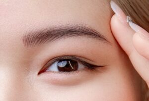 Dáng mày thanh – sắc – chuẩn thời đại: bí quyết nâng tầm thần thái phụ nữ hiện đại