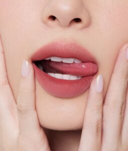 Phun môi ombre là gì? Vì sao được ưa chuộng