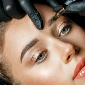 Cách xem ngày xăm chân mày 2025 hợp tuổi, tránh ngày xấu để không hối tiếc