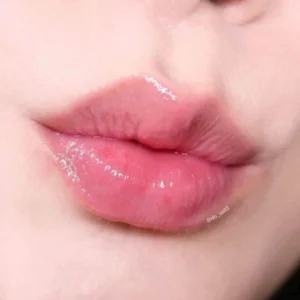 Phun môi màu hồng sữa có bền không? những yếu tố ảnh hưởng độ giữ màu