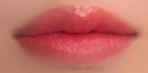 Phun môi và cảm giác “không cần son vẫn thấy mình xinh”