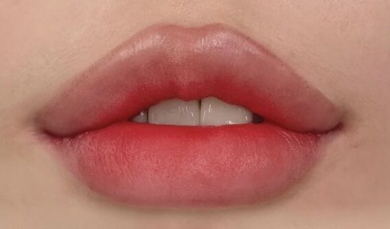 Phun xăm môi tại salon – Bí quyết sở hữu đôi môi tươi tắn tự nhiên mỗi ngày