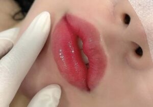 Phun môi cho làn môi từng mệt mỏi vì son lì