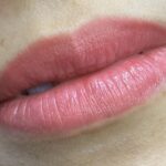 Phun môi không hợp màu: có sửa được không và sửa khi nào là đúng?