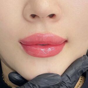 Phun môi sau tuổi 30: Khi nào nên làm, khi nào nên dừng lại?