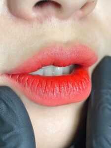 Phun môi màu cam cháy: lựa chọn cho nàng thích phong cách hiện đại, thời thượng