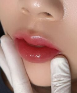 Bao lâu sau khi phun môi thì môi mới lên màu chuẩn nhất?