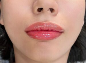 Phun môi không xấu – xấu là chọn sai màu: Cách tránh thảm họa màu môi