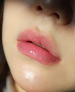 Phun môi: Khi sắc màu nói được cả tâm trạng 4 Tại sao màu phun môi của bạn nhanh phai chỉ sau 2–3 tháng?