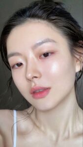 Ai nên chọn phun môi tự nhiên? Những trường hợp không phù hợp