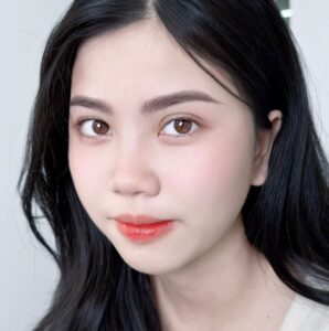 Bí quyết chọn dáng chân mày và màu môi theo gương mặt